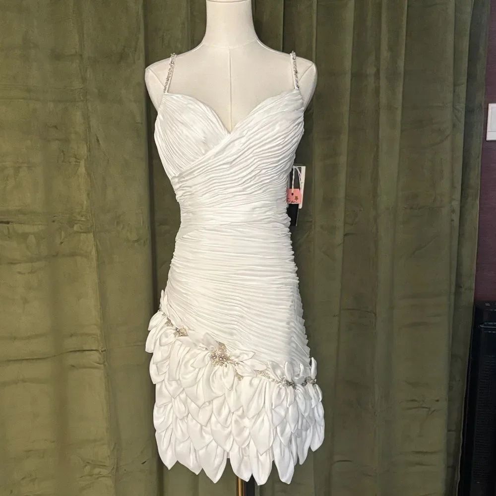 NWT Mac Duggal White Ruched Mini Dress, US2